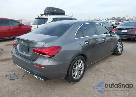 2019 Mercedes-Benz A 220 4Matic из США, поврежденный, VIN WDD3G4FB9KW030600